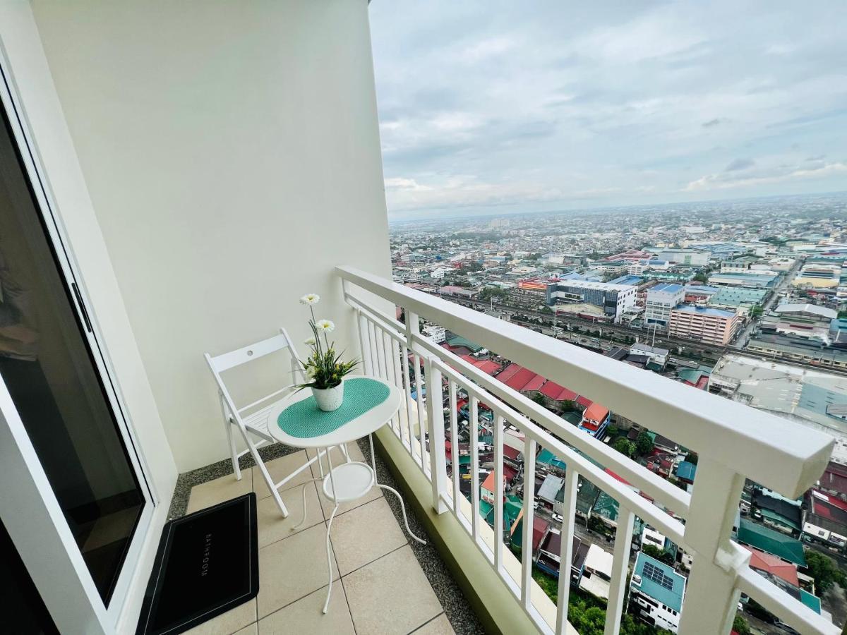 The Celandine By Dmci Homes Caloocan Exterior photo